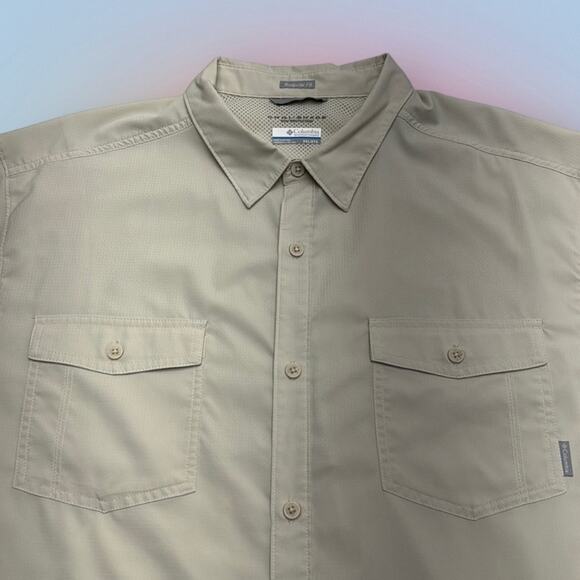 COLUMBIA Men’s 2XL Cream Short Sleeve Performance Shirt - Picture 1 of 3